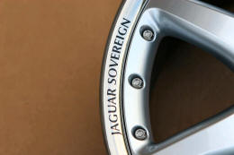 HighgateHouse Decals for Jaguar Sovereign Wheels