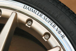 HighgateHouse Decals for Daimler Super V8-R Wheels